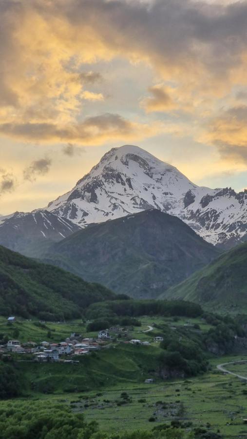 Гостевой дом Северное Казбеги Экстерьер фото